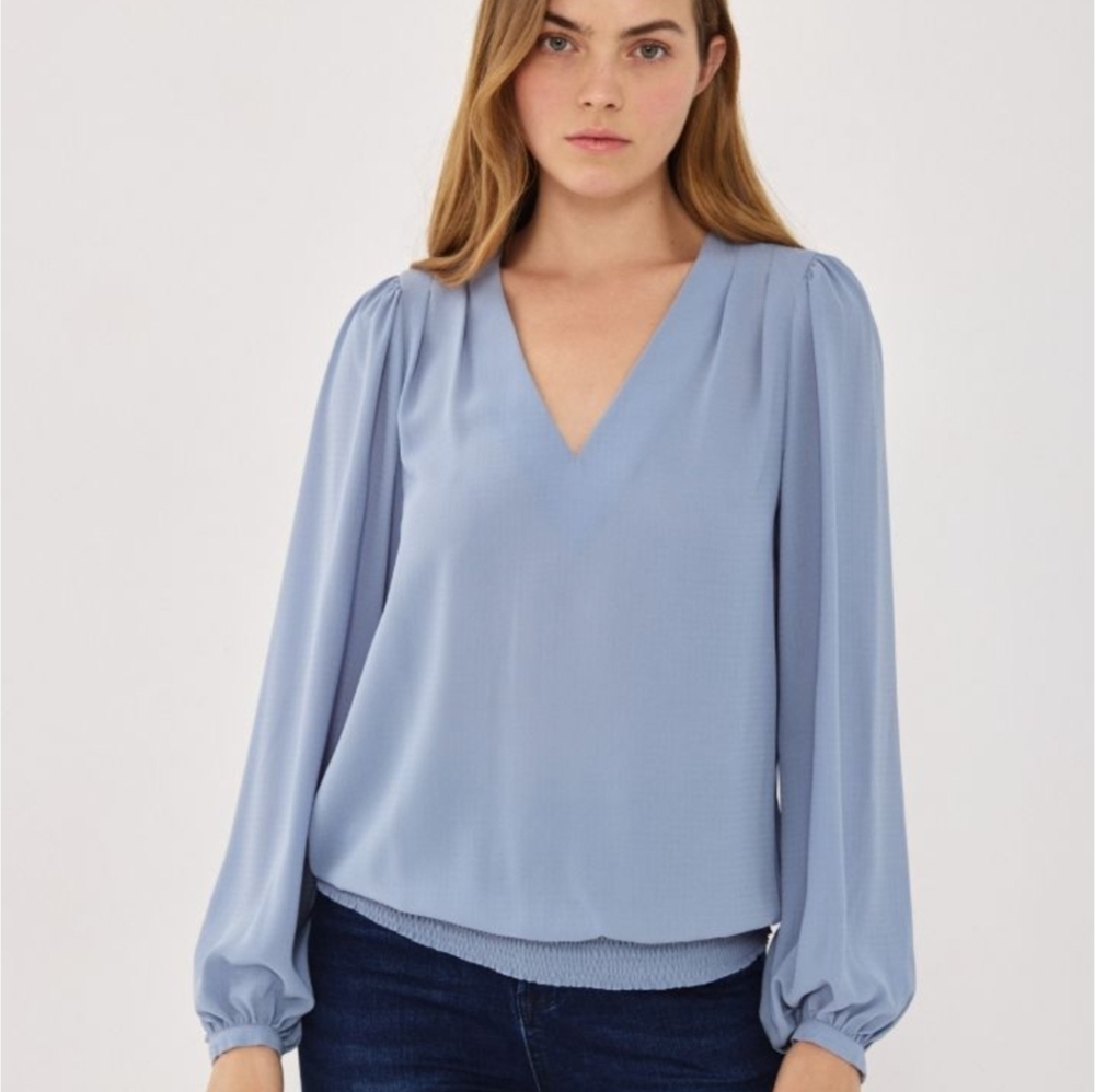 MAISON D'AMÉLIE BABY BLUE BLOUSE SIZE X SMALL